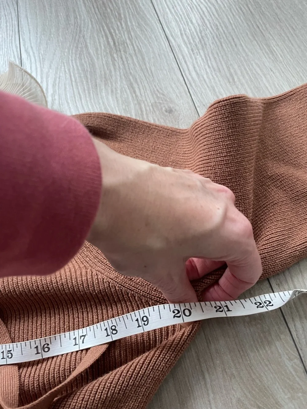 DONATED - DON’T BUY Zara ruffle knit, cognac with beige ruffle, very stretchy, M - Picture 6 of 13